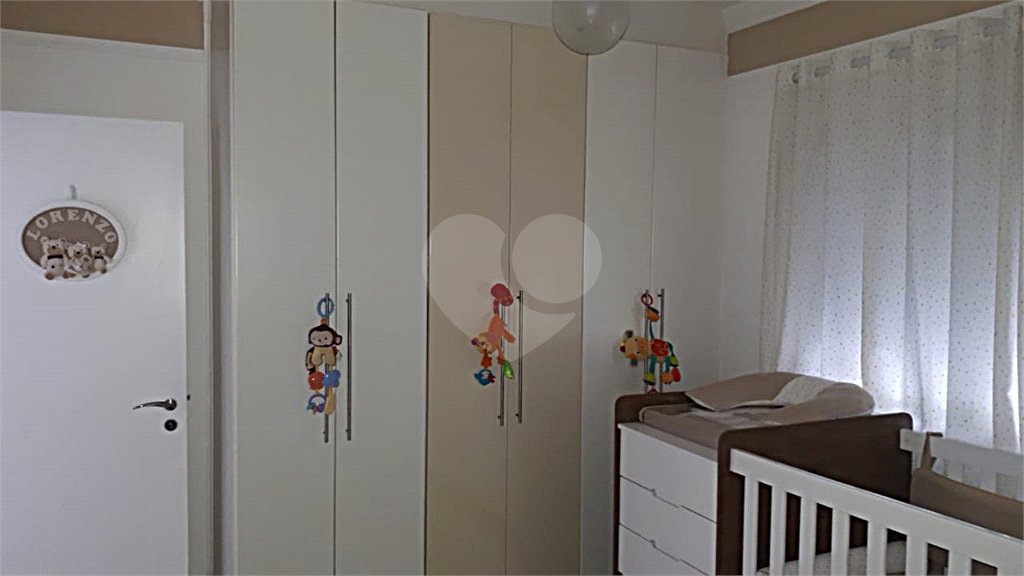 Casa à venda com 4 quartos, sendo 2 suítes, no condomínio Cond Residencial Villagio da Serra, São Paulo - SP