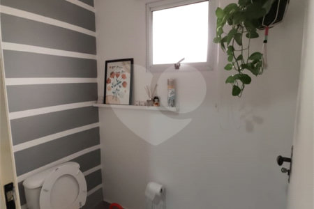 Casa à venda com 3 quartos, sendo 1 suíte,  em Vila Suissa, Mogi das Cruzes, SP