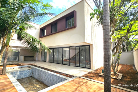 Casa à venda com 4 suítes no condomínio Garda, São Paulo - SP