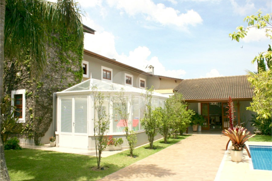 Casa à venda com 5 suítes no condomínio Suíça da Cantareira, Mairiporã - SP