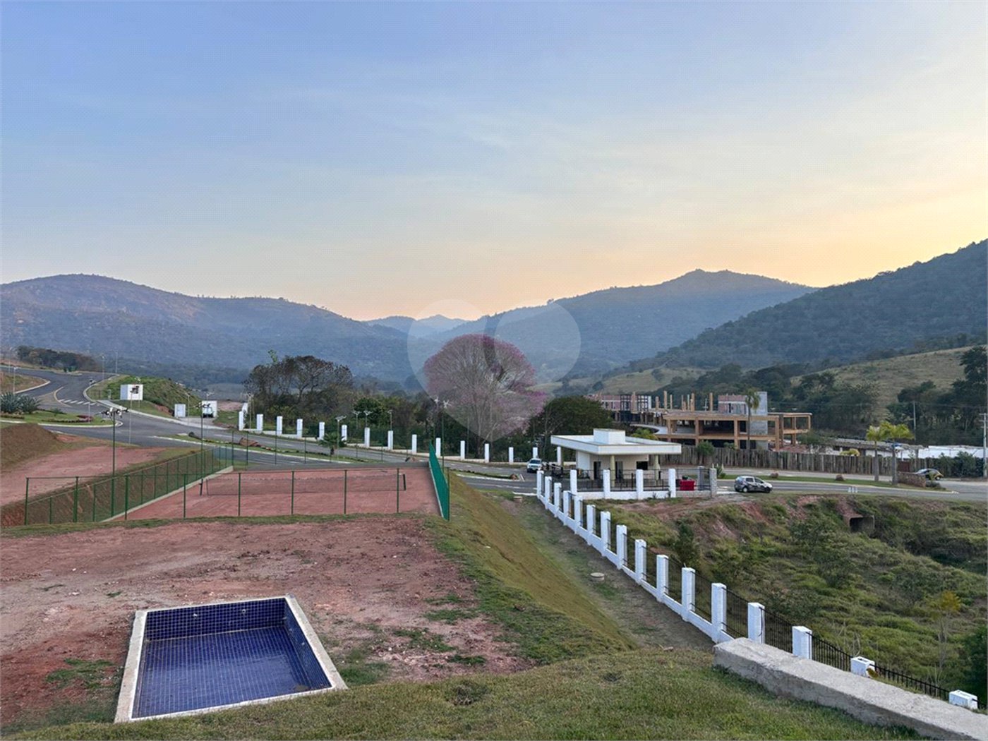Terreno à venda no condomínio Portal Lamis I, Atibaia - SP