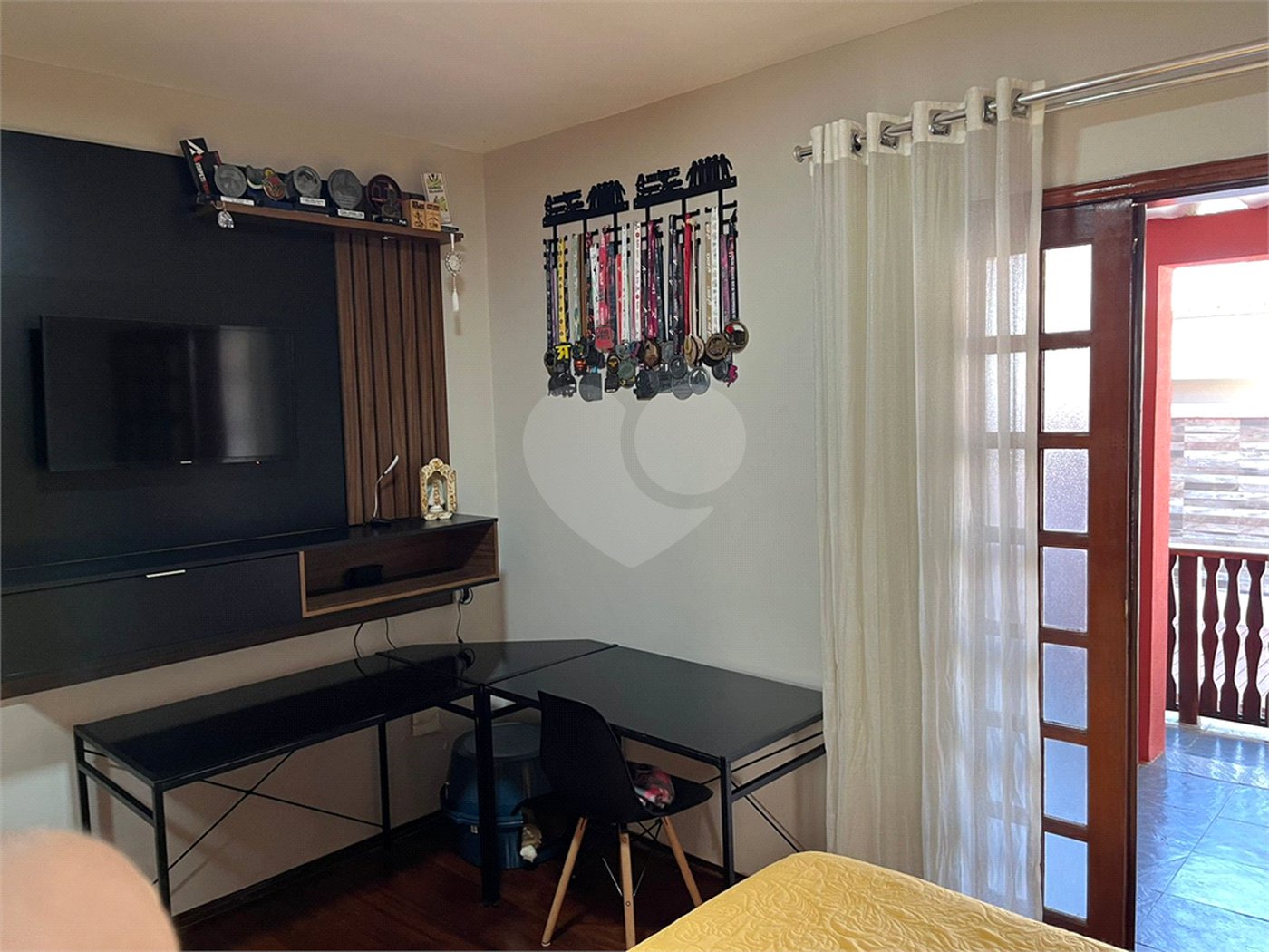 Casa Térrea à venda com 5 quartos, sendo 3 suítes,  em Vila Oliveira, Mogi das Cruzes, SP