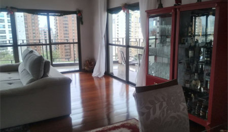 Apartamento à venda ou para alugar com 4 quartos, sendo 1 suíte, em Vila Andrade, São Paulo, SP