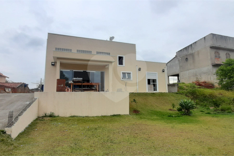 Casa à venda com 3 suítes no condomínio Alpes de Mairiporã, Mairiporã - SP