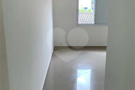 Sobrado à venda com 4 quartos, sendo 1 suíte, em Vila Campo Grande, São Paulo, SP