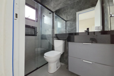 Casa à venda com 3 quartos, sendo 1 suíte, no condomínio Helena Maria, Sorocaba - SP