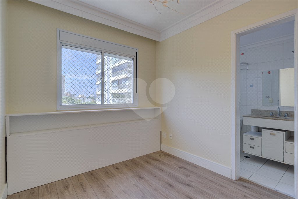 Apartamento à venda com 4 quartos, sendo 3 suítes, em Alto da Boa Vista, São Paulo, SP