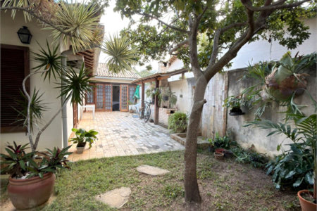 Casa à venda com 3 suítes em Portinho, Cabo Frio, RJ