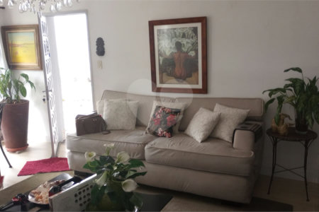 Casa à venda com 3 quartos, sendo 2 suítes,  em Jardim Monte Azul, São Paulo, SP