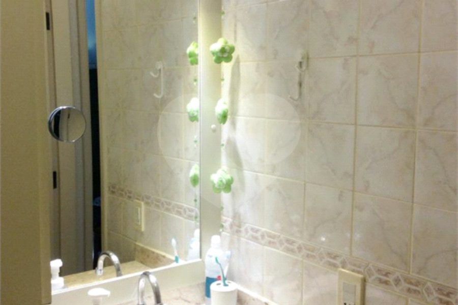 Casa à venda com 2 quartos, sendo 1 suíte, no condomínio Villas de São Francisco I, São Paulo - SP