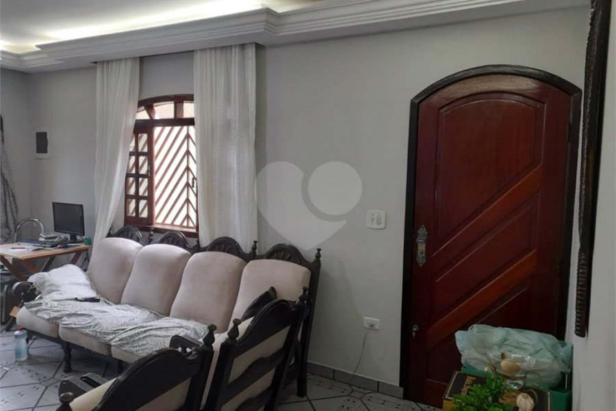 Sobrado à venda com 3 quartos no Brasilândia, São Paulo, SP