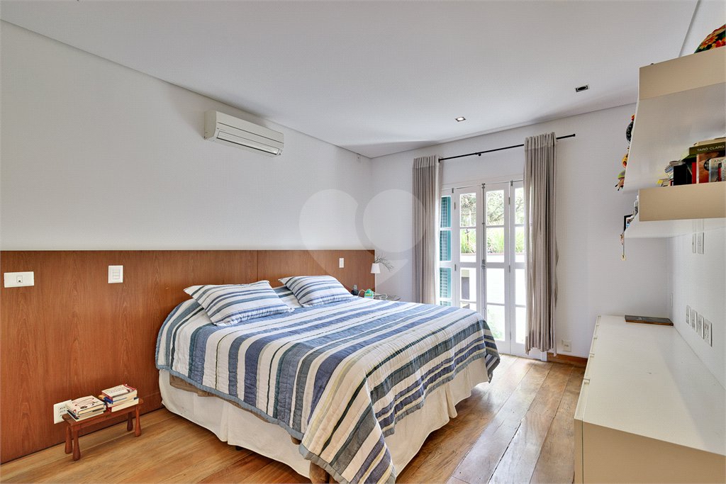 Casa Térrea à venda com 3 quartos, sendo 1 suíte, em Alto da Boa Vista, São Paulo, SP