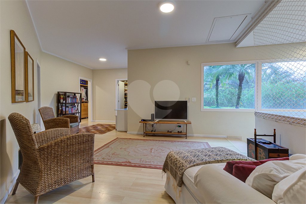 Casa à venda com 4 suítes no condomínio Vila Verde, São Paulo - SP