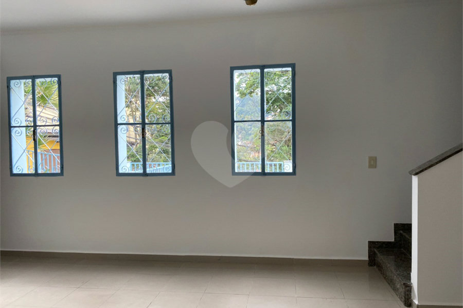 Sobrado à venda com 2 quartos em Tremembé, São Paulo, SP