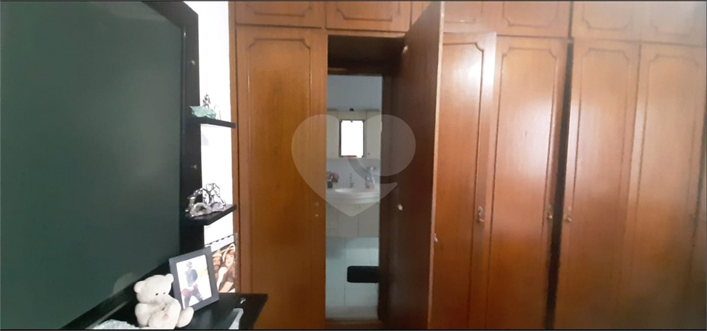 Sobrado à venda com 5 quartos, sendo 1 suíte,  em Vila Rosália, Guarulhos, SP