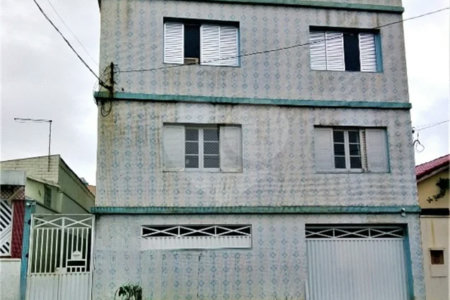 Apartamento com 83m² , 2 dormitórios , 2 vagas , à venda no bairro Cerâmica em São Caetano do Sul.