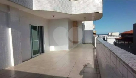 Cobertura à venda com 4 quartos, sendo 2 suítes, em Algodoal, Cabo Frio, RJ