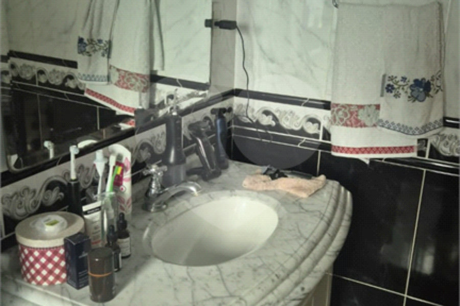 Sobrado à venda com 3 quartos, sendo 1 suíte, em Tremembé, São Paulo, SP