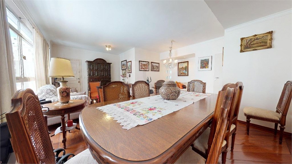 Apartamento à venda com 3 quartos, sendo 1 suíte, em Santa Cecília, São Paulo, SP