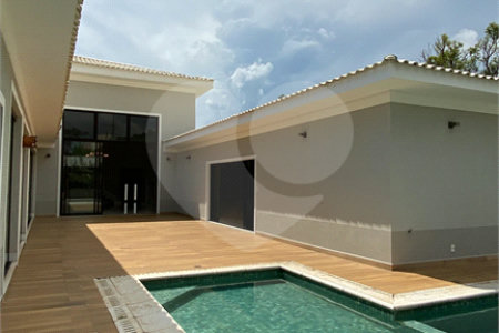 Casa à venda com 6 quartos, sendo 4 suítes,  no condomínio Palmeiras Imperiais, Salto - SP