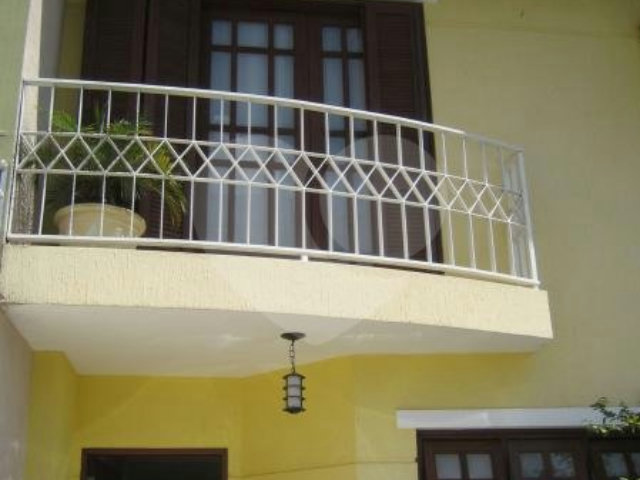 Sobrado à venda com 3 quartos, sendo 1 suíte,  em Vila Ester (zona Norte), São Paulo, SP