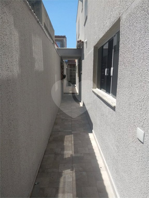 Sobrado à venda com 3 quartos em Jardim Helena, Ferraz de Vasconcelos, SP