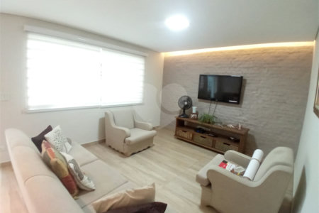 Casa Térrea à venda com 3 quartos, sendo 2 suítes, em Água Fria, São Paulo, SP