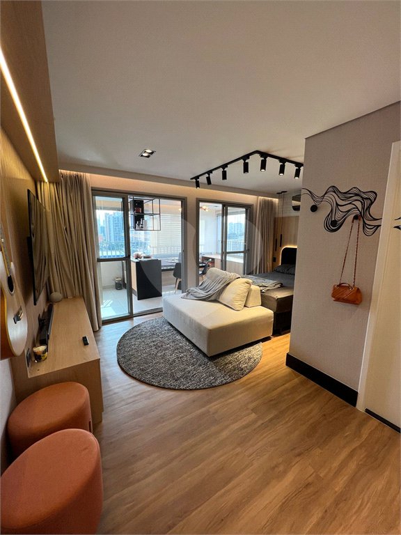 Apartamento à venda com 1 suíte em Jardim das Acácias, São Paulo, SP