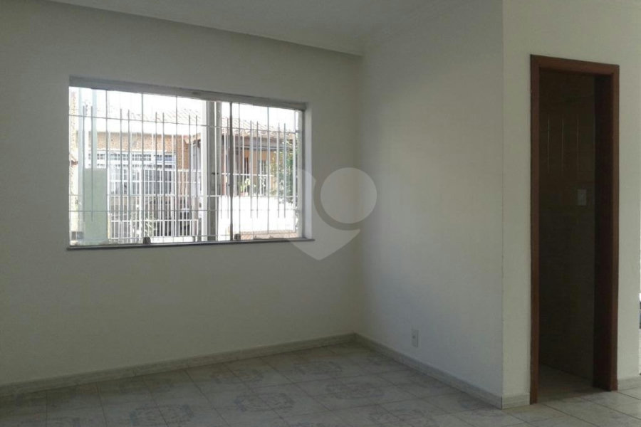 Sobrado à venda com 3 quartos, sendo 1 suíte, em Tremembé, São Paulo, SP