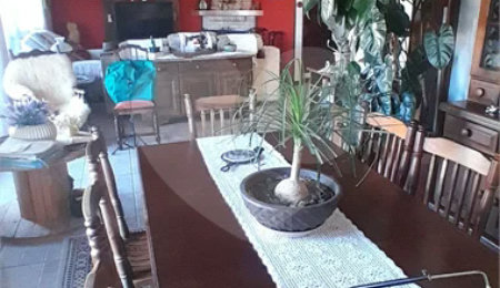 Sobrado à venda com 3 quartos, sendo 1 suíte,  em Vila Isabela, Campos do Jordão, SP