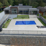 Casa à venda com 4 quartos, sendo 2 suítes, no condomínio Alpes da Cantareira, Mairiporã - SP