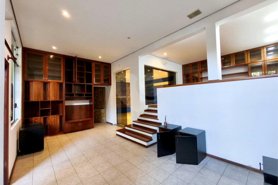 Casa à venda com 3 suítes no condomínio Jd Itatinga, São Paulo - SP