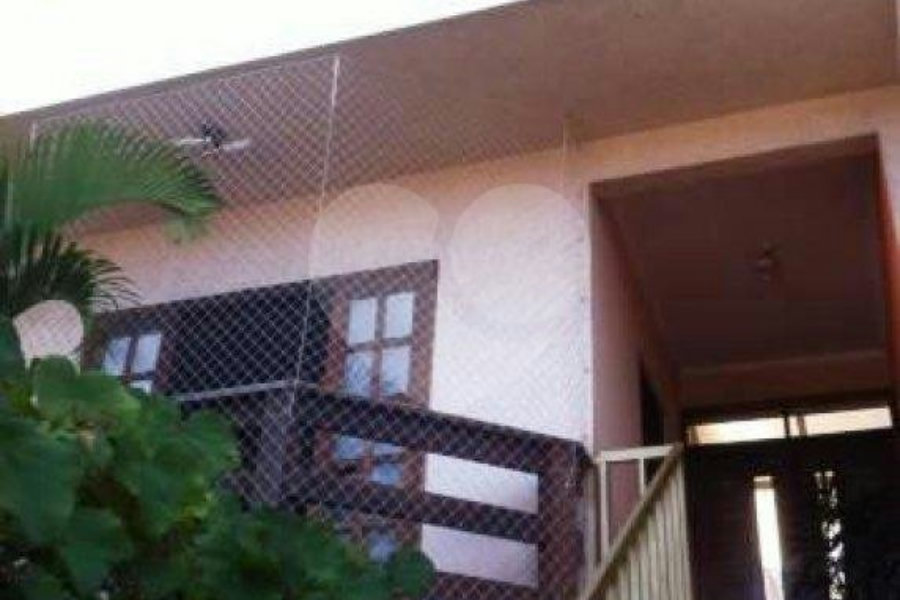 Sobrado à venda com 3 quartos, sendo 1 suíte, em Parque Continental II, Guarulhos, SP