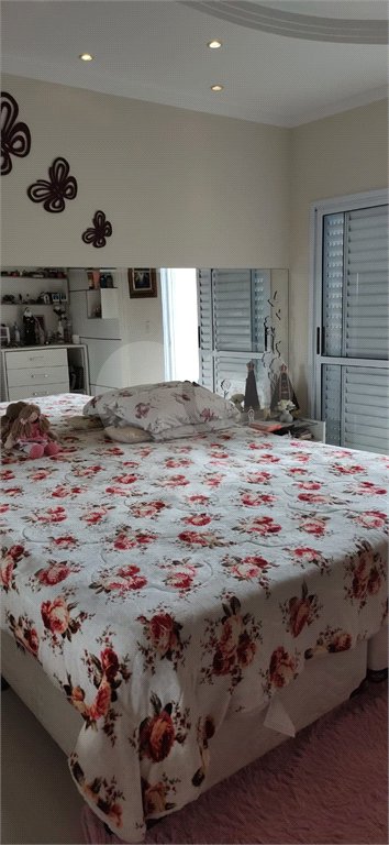Casa à venda com 3 quartos, sendo 2 suítes,  no condomínio Parque das Figueiras, Mogi das Cruzes - SP