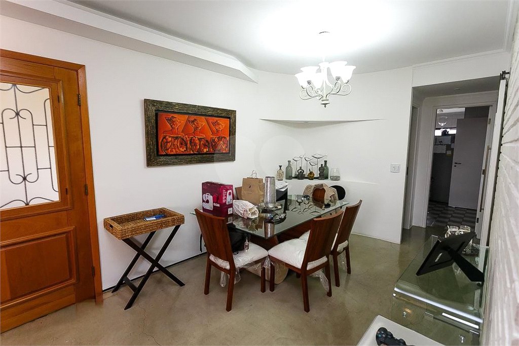Apartamento à venda com 3 quartos, sendo 1 suíte,  em Paraíso do Morumbi, São Paulo, SP
