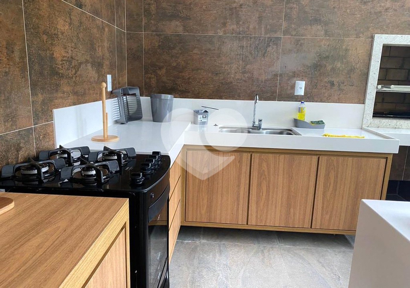 Casa à venda com 4 suítes, no Centro / Arraial D'ajuda, Porto Seguro, BA