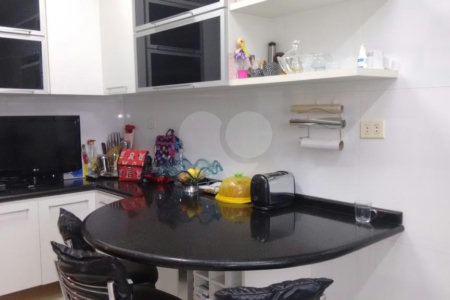 Apartamento à venda com 3 quartos, sendo 1 suíte, em Granja Julieta, São Paulo, SP