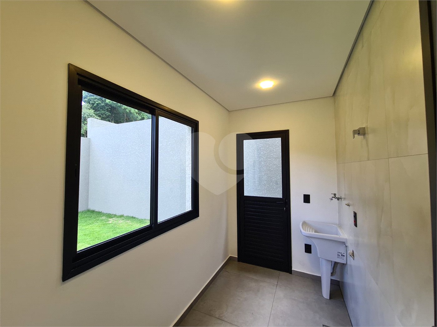 Casa em condomínio à venda com 3 suítes em Vila Santista, Atibaia, SP