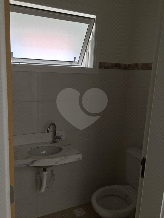 Casa à venda com 3 quartos, sendo 1 suíte,  no condomínio Marf Iii- Fase III, Bom Jesus dos Perdões - SP