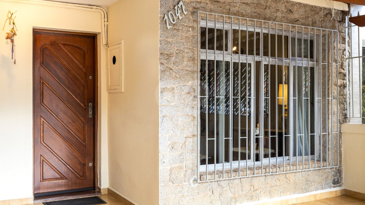 Casa à venda com 3 quartos, sendo 1 suíte, em Vila Cordeiro, São Paulo, SP