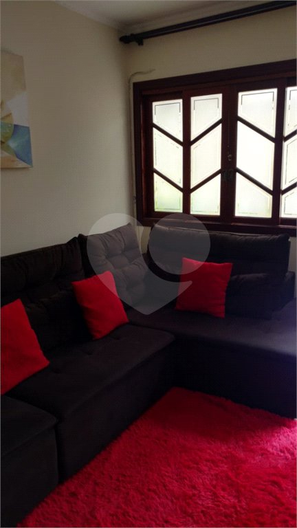 Casa à venda com 3 quartos, sendo 1 suíte, no condomínio Morada de Itapuã, São Paulo - SP