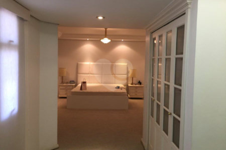 Apartamento à venda com 4 quartos, sendo 3 suítes, em Bosque da Saúde, São Paulo, SP