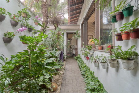 Casa à venda com 4 suítes em Granja Julieta, São Paulo, SP