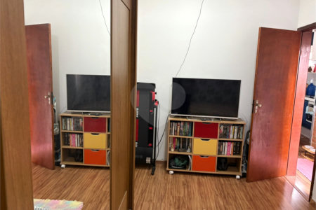 Casa à venda com 1 quarto no condomínio Chalom, São Paulo - SP