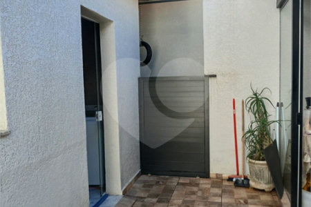 Sobrado à venda com 3 quartos, sendo 1 suíte,  em Villa Di Cesar, Mogi das Cruzes, SP