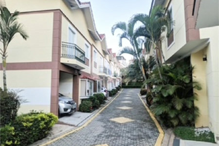 Casa à venda com 3 quartos, sendo 1 suíte, no condomínio Mariana, São Paulo - SP
