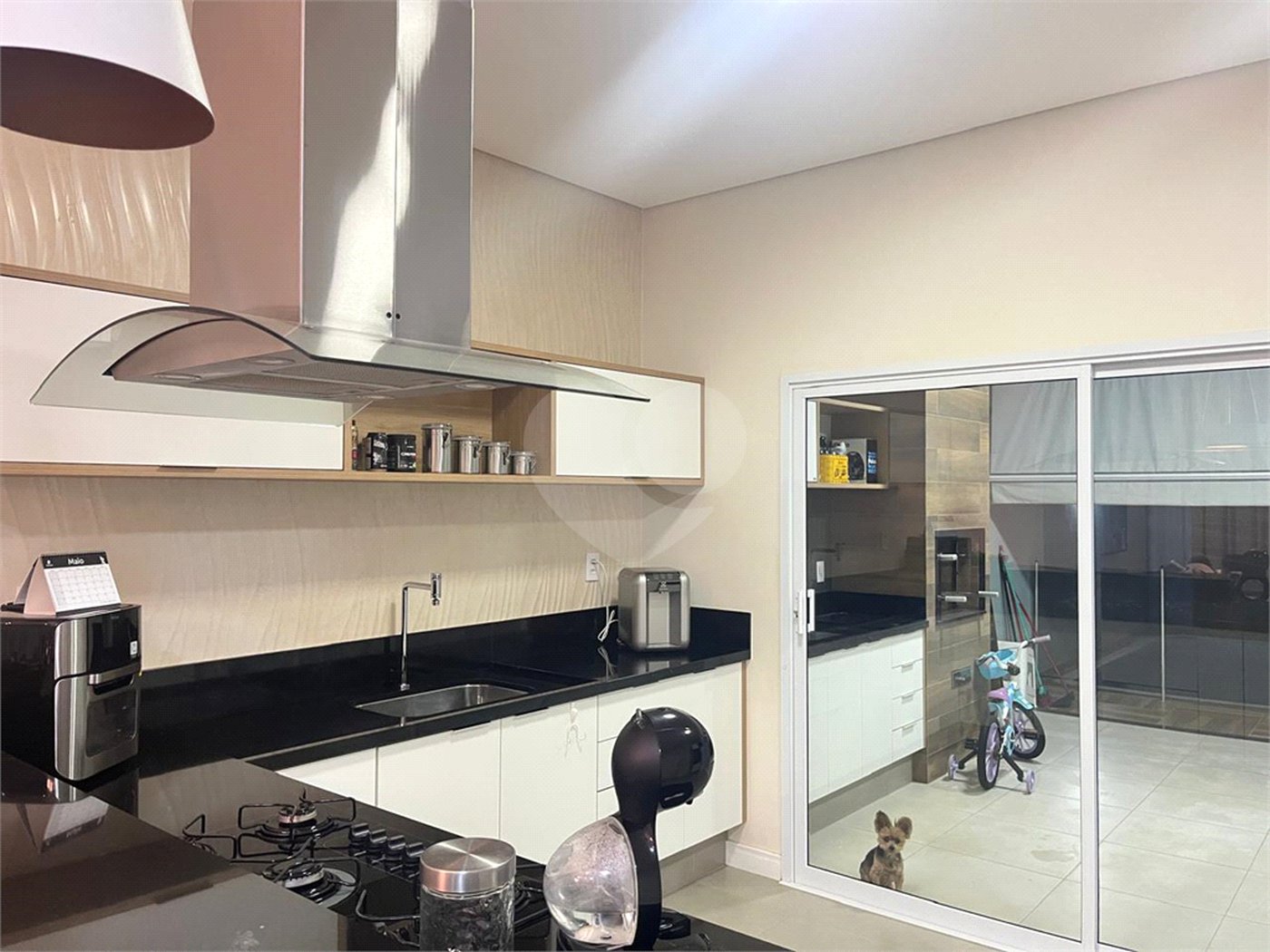 Casa à venda com 3 quartos, sendo 1 suíte, no condomínio Residencial Golden Ville, Itapetininga - SP