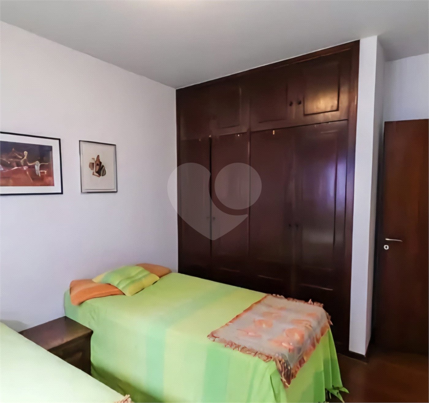 Sobrado à venda com 3 quartos, sendo 1 suíte,  em Vila Universitária, São Paulo, SP