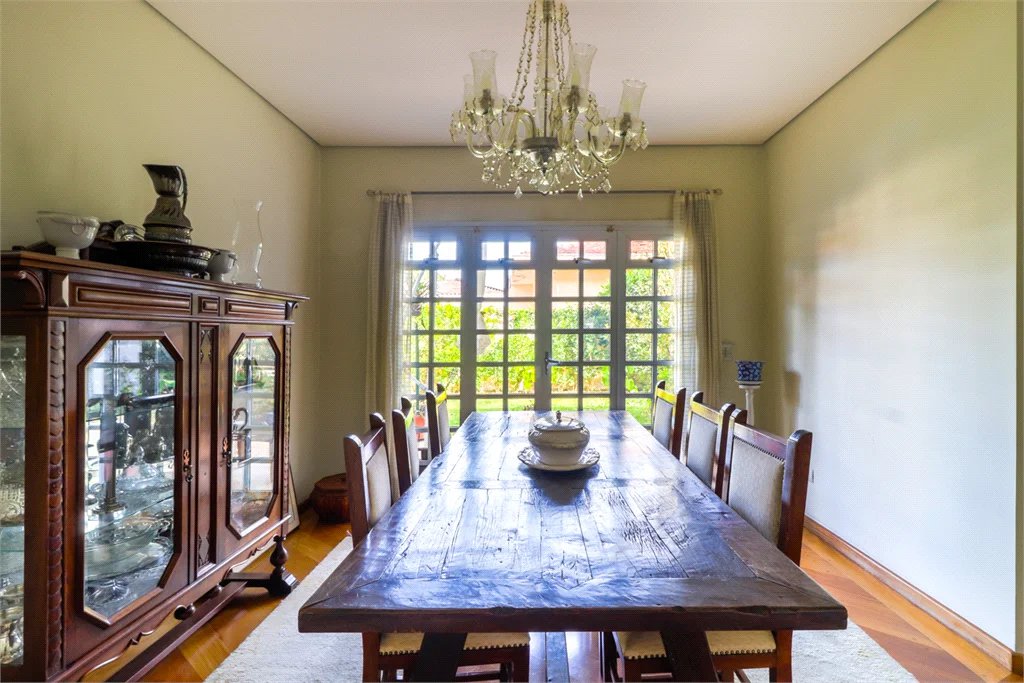 Sobrado à venda ou para alugar com 4 quartos, sendo 3 suítes, em Vila Madalena, São Paulo, SP