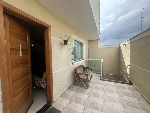 Casa à venda com 3 quartos, sendo 1 suíte,  no condomínio Capigaí, São Paulo - SP